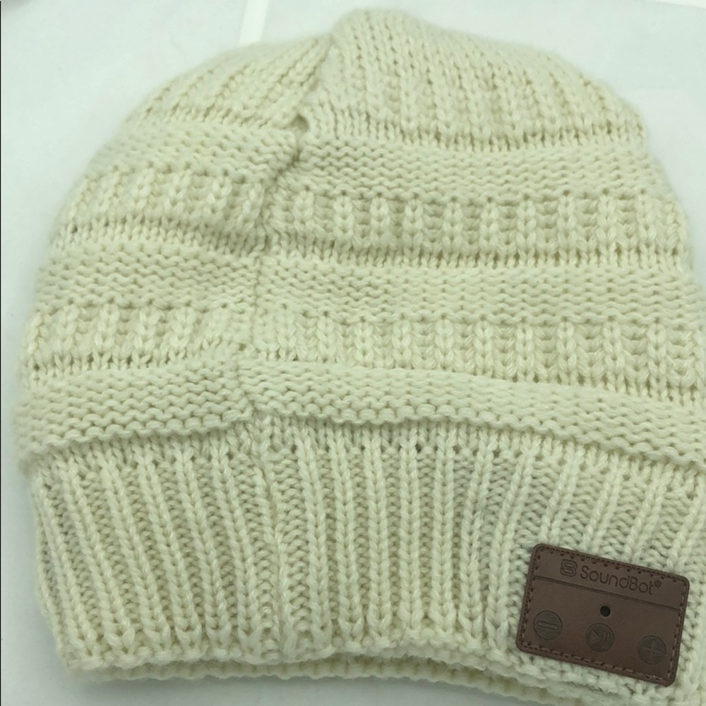 SOUNDBOT BLUETOOTH WIRELESS MUSICAL HEADSET BEANIE